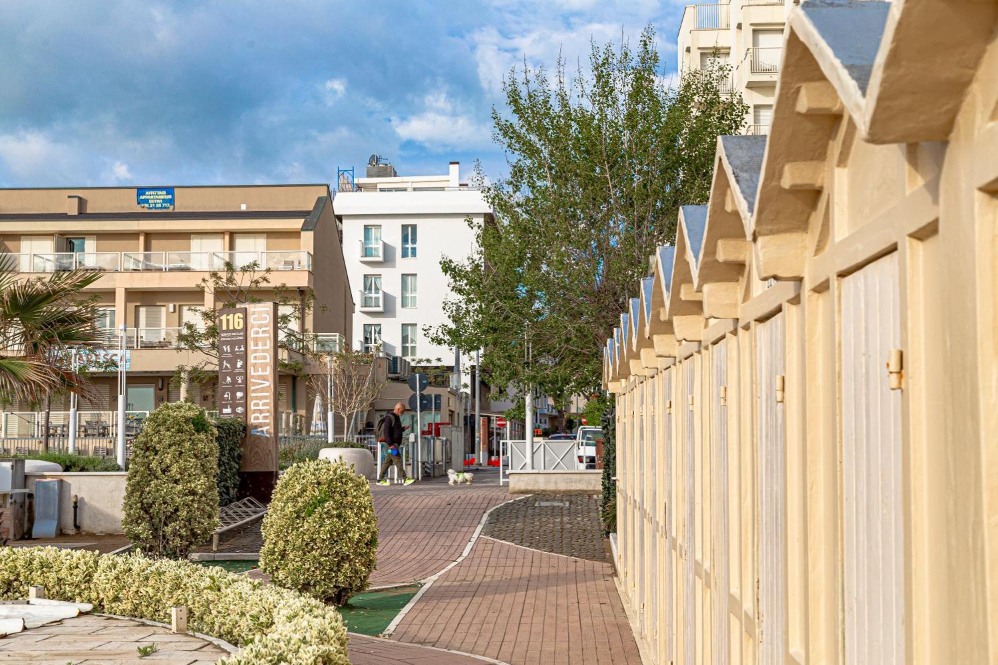 Hotel Avana Fronte Mare Riccione Bagian luar foto