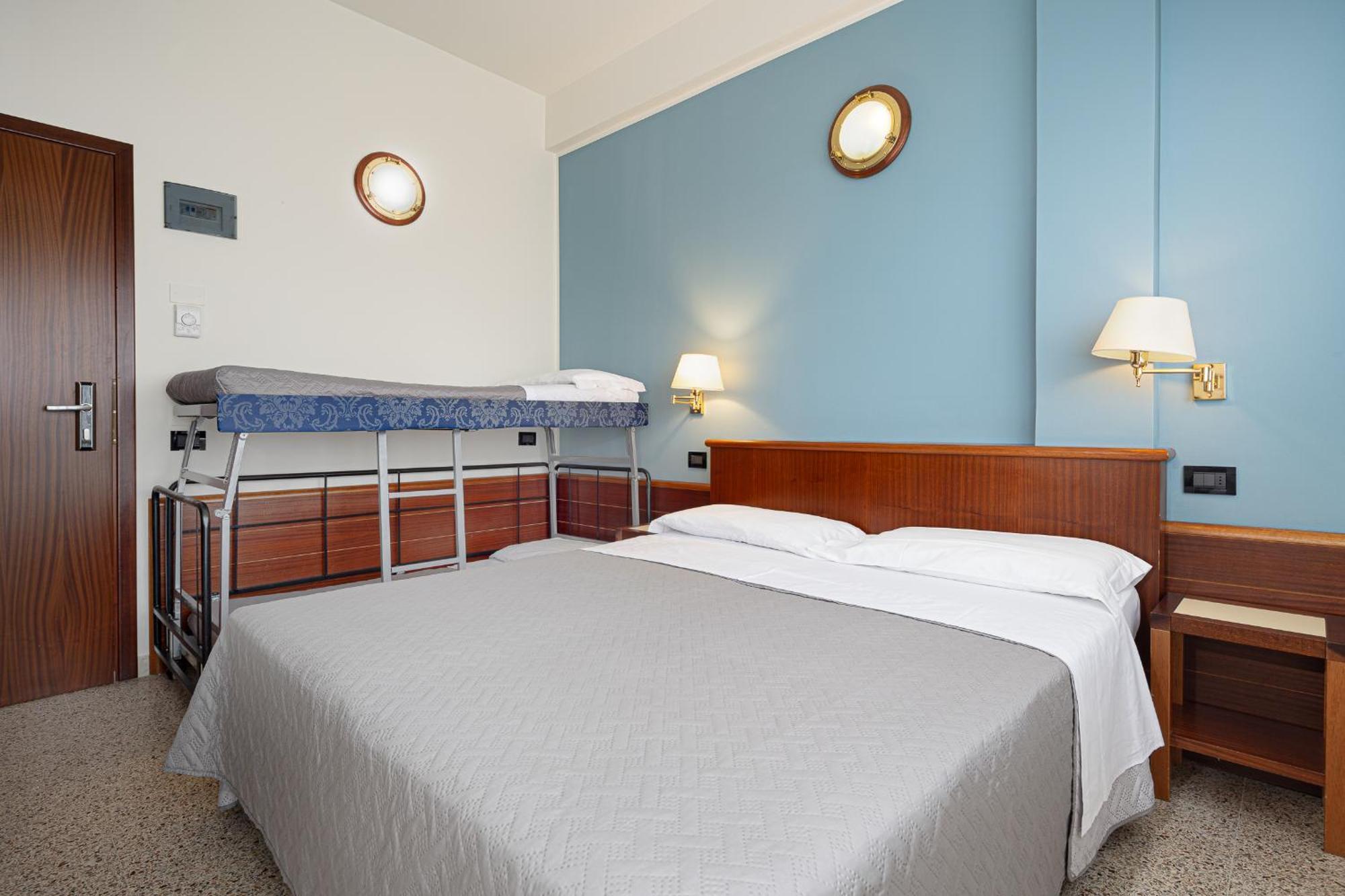 Hotel Avana Fronte Mare Riccione Bagian luar foto
