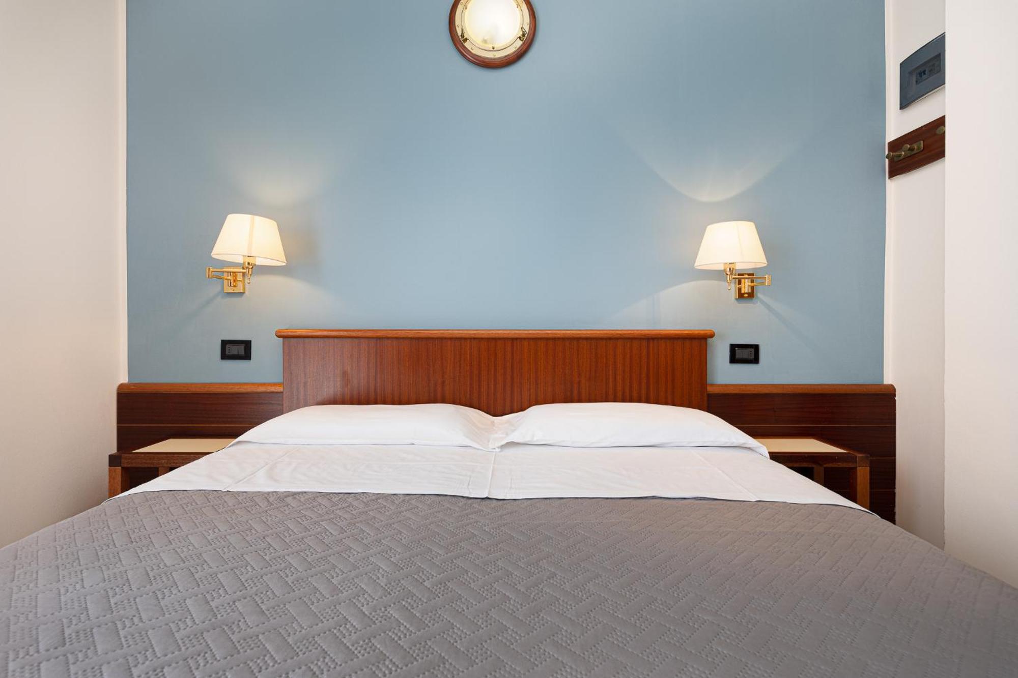 Hotel Avana Fronte Mare Riccione Bagian luar foto
