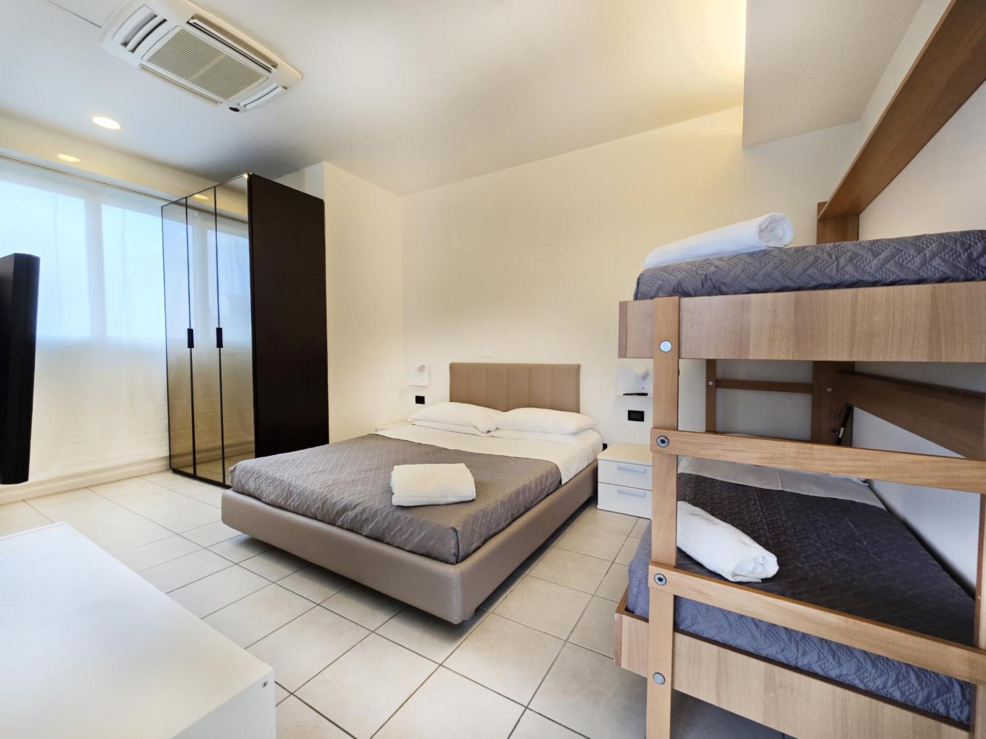 Hotel Avana Fronte Mare Riccione Bagian luar foto