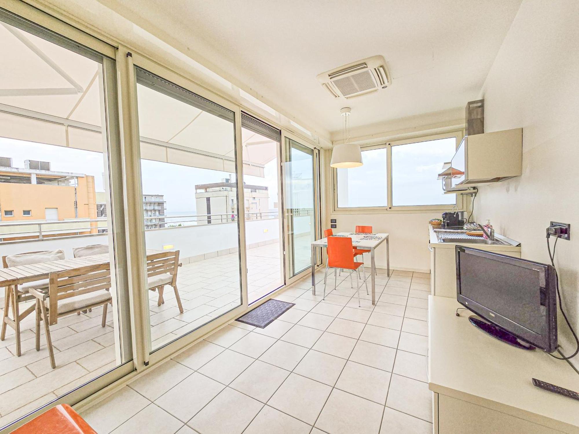 Hotel Avana Fronte Mare Riccione Bagian luar foto