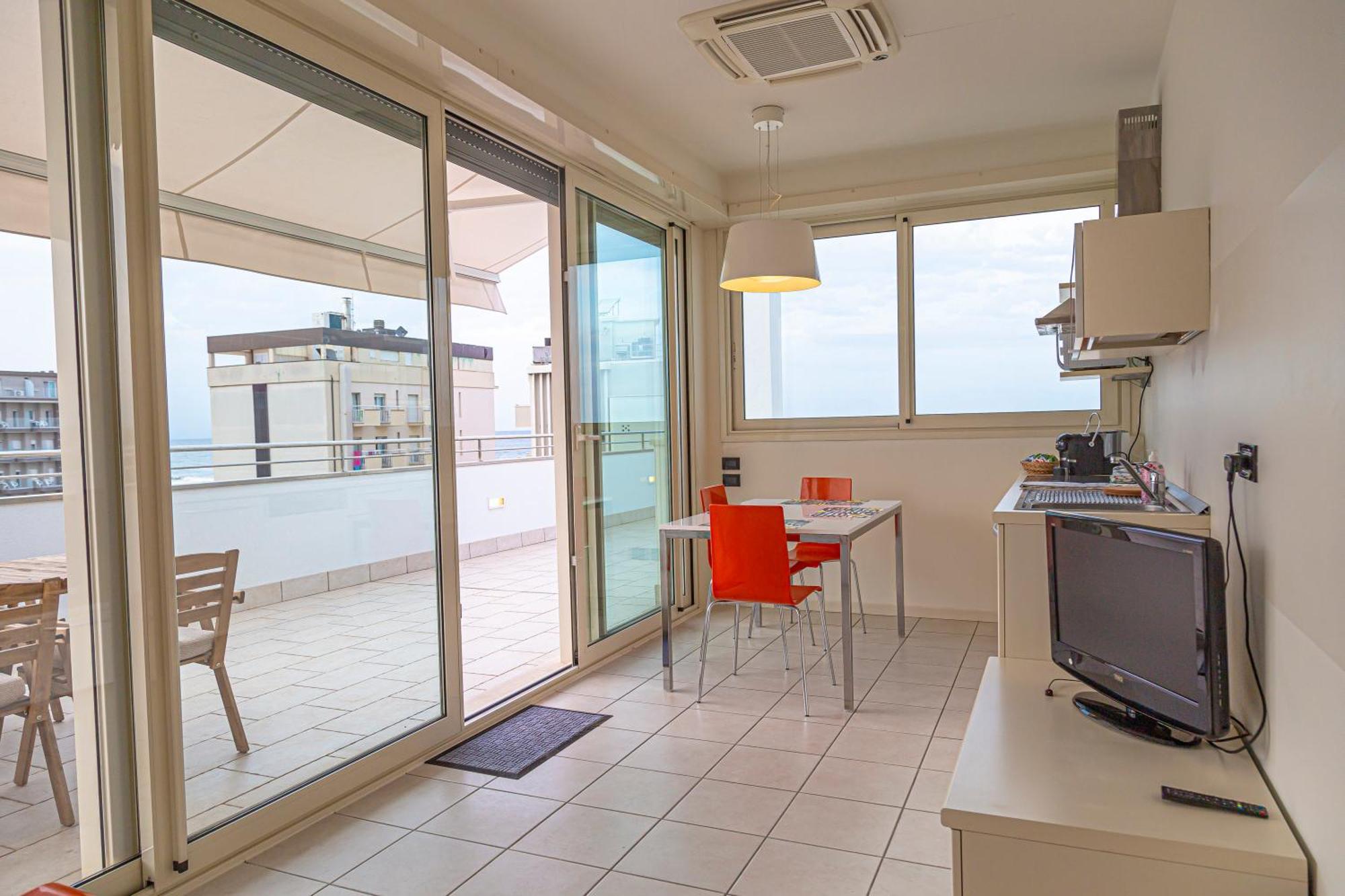 Hotel Avana Fronte Mare Riccione Bagian luar foto